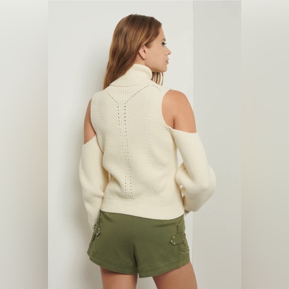 DEREK LAM 10 CROSBY ANITA COLD SHOULDER TURTLENECK - Picture 4 of 9